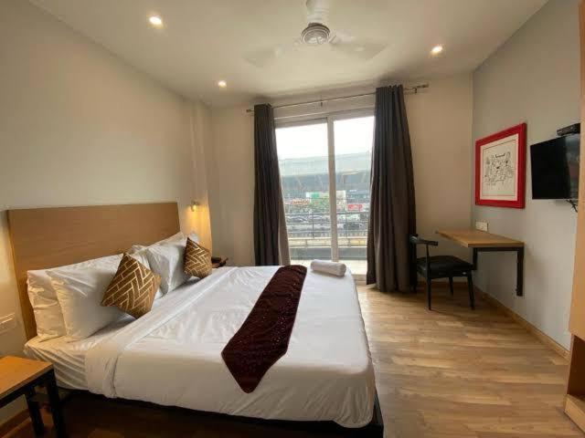 Hotel Yash Palace, Paschim Vihar,