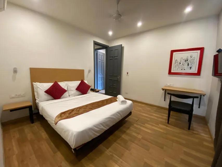 Hotel Yash Palace, Paschim Vihar,
